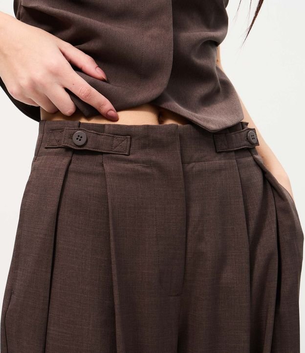 Pantalón Sastrer Amplio con Pliegues y Abotonado en la Cintura 4