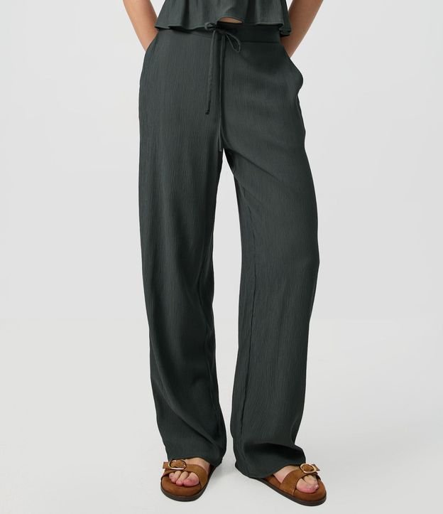 Pantalón Pantalona en Viscosa Texturizado con Lazo en la Cintura 2