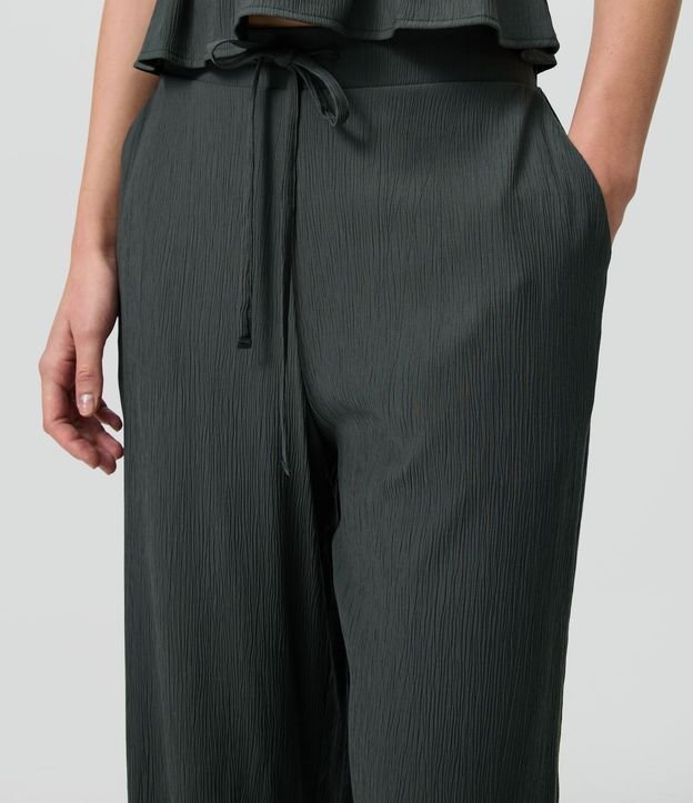Pantalón Pantalona en Viscosa Texturizado con Lazo en la Cintura 3