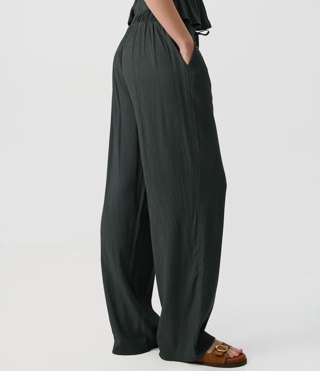 Pantalón Pantalona en Viscosa Texturizado con Lazo en la Cintura 4