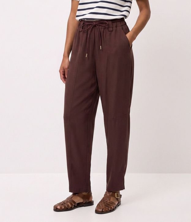 Pantalón Carrot con Cintura Elástica y Cinturón para Lazo 2