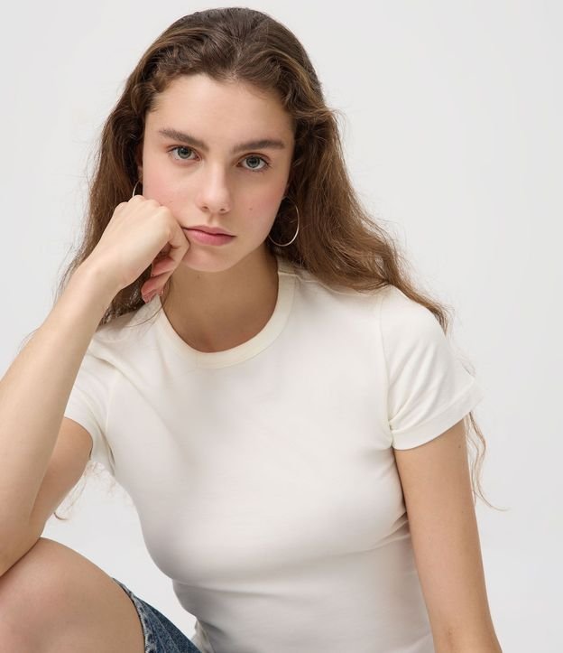 Blusa Básica en Algodón Peruano con Mangas Cortas 3