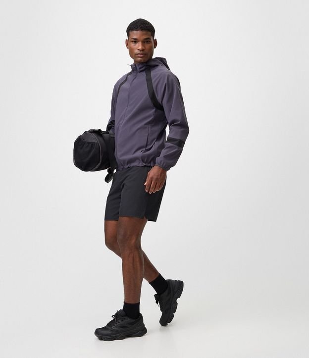 Campera Deportiva Corta Vento con Capucha 2