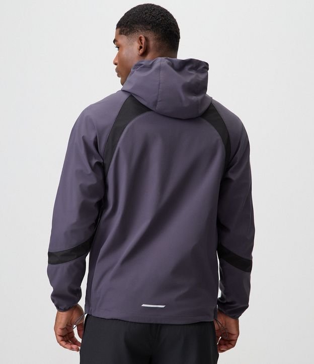 Campera Deportiva Corta Vento con Capucha 3