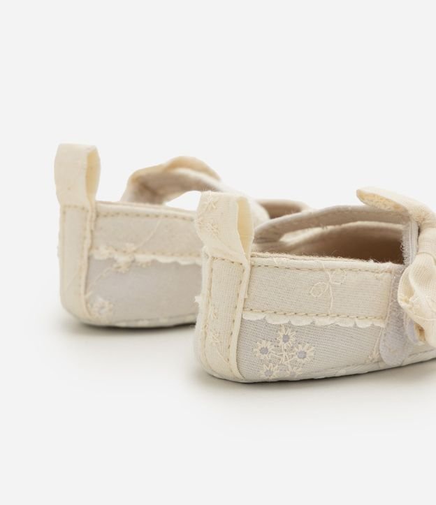 Zapatilla Bebé Floral - Talle 14 al 19 2