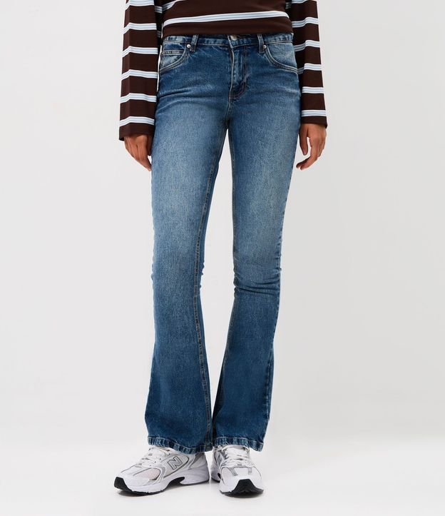 Pantalón Bootcut en Jeans con Cintura Baja 2