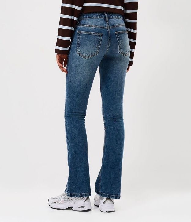 Pantalón Bootcut en Jeans con Cintura Baja 4