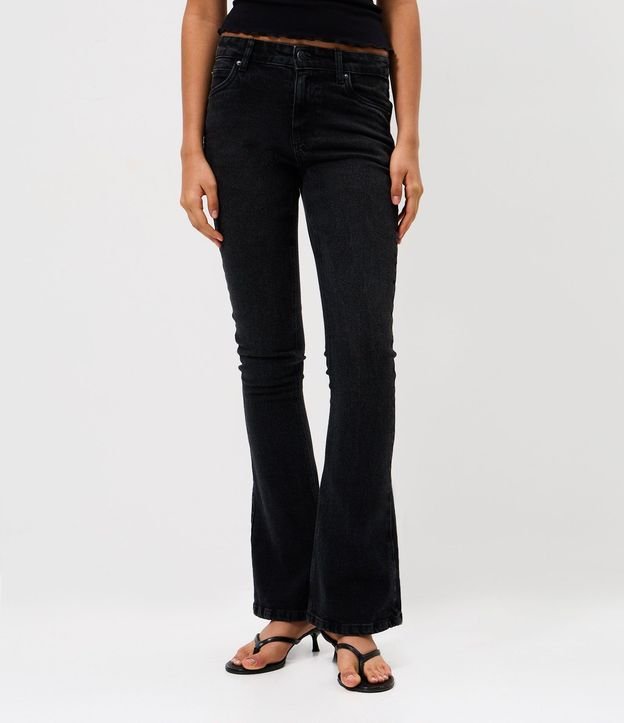 Pantalón Bootcut en Jeans con Cintura Baja 2