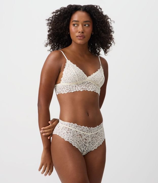 Bombacha Calzon en Encaje Floral con Transparencia