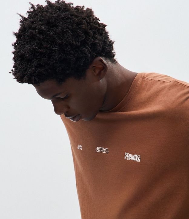 Remera Comfort en Algodón con Estampa de Mapa Forest 4
