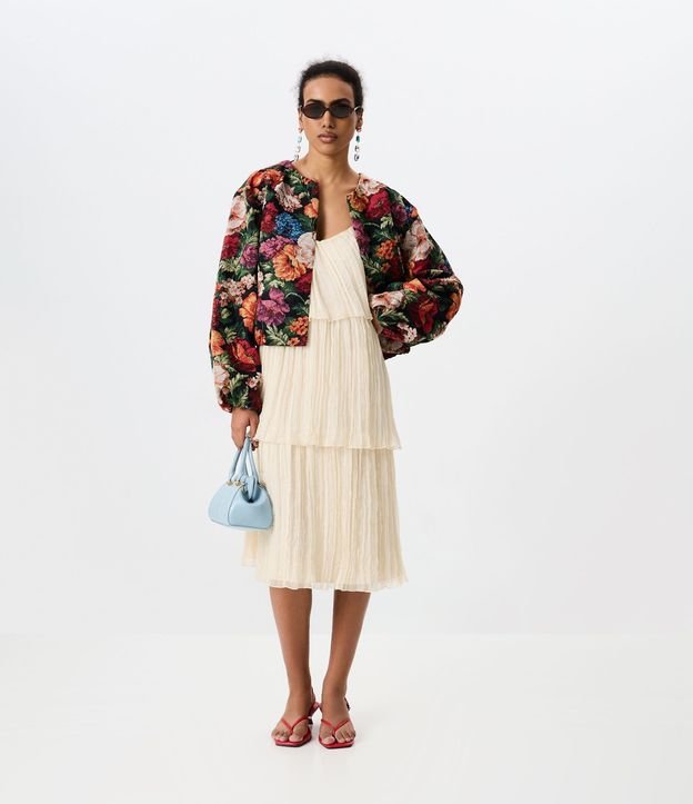 Vestido Evasê Midi en Chiffon con Capas