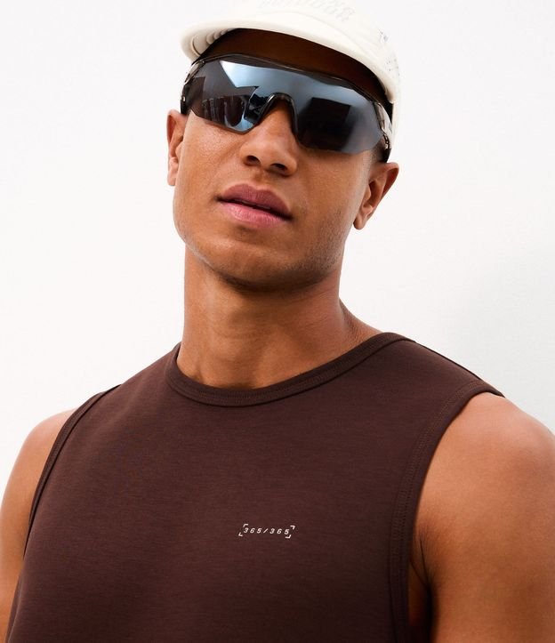 Musculosa Tecnologia Dry en Malla con Modal y Estampa Minimalista 4