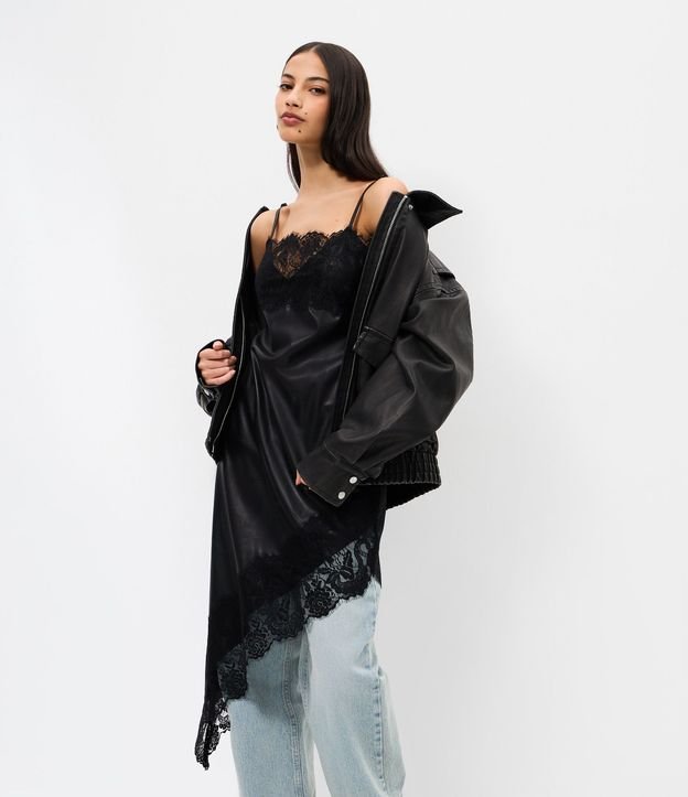 Vestido Midi de Bretel Fino en PU con Detalle en Encaje 2