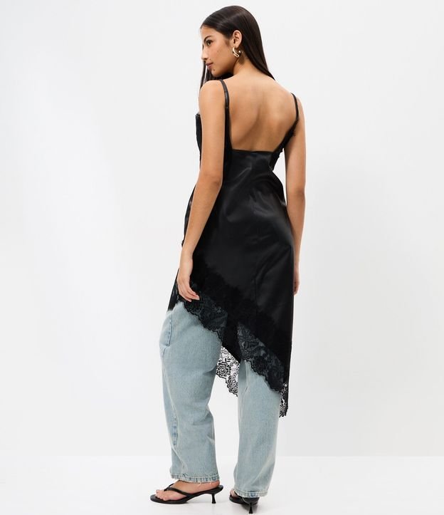 Vestido Midi de Bretel Fino en PU con Detalle en Encaje 4