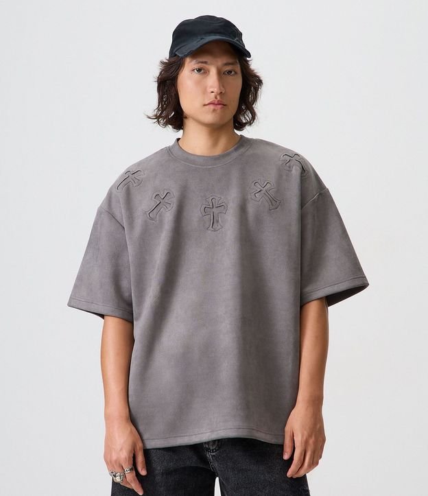 Remera Oversized en Gamuza con Aplicaciones en Relieve 1