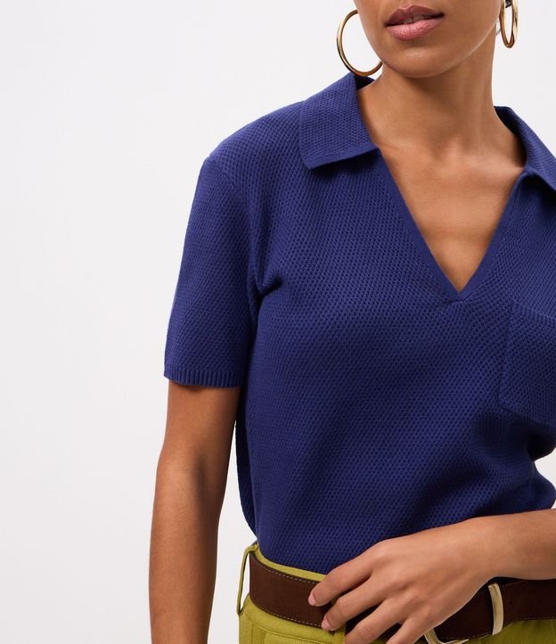 Blusa Regular en Punto con Bolsillo Delantero 4