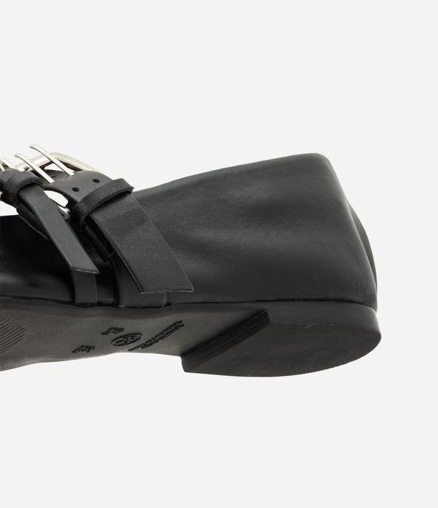 Zapatilla en Cuero con Tiras Ajustables 4