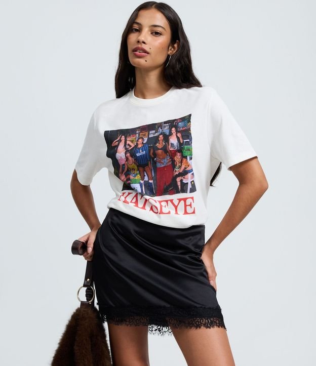 Short Pollera Satinado con Aplicación de Encaje en el Ruedo 2
