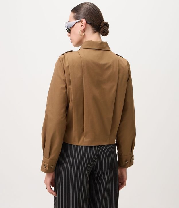 Campera Leve Sastrería con Cuello Clásico 4