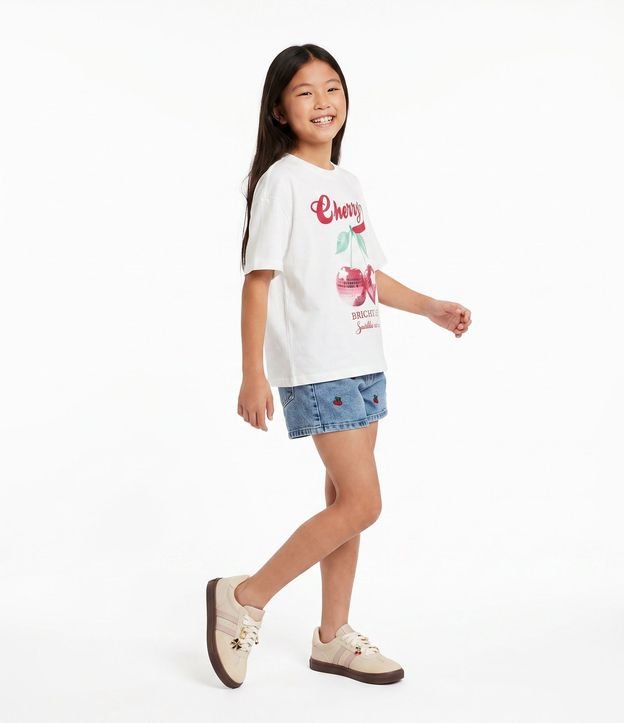 Short Infantil en Jeans con Bordado de Cerezas - Talle 5 a 14 años 2