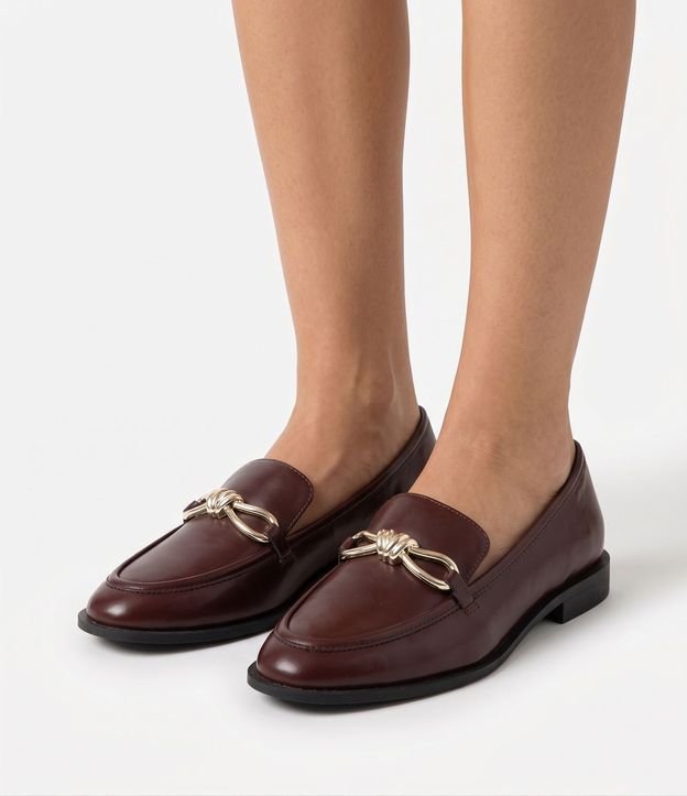 Zapato Mocasine en PU con Detalle Metálico 2