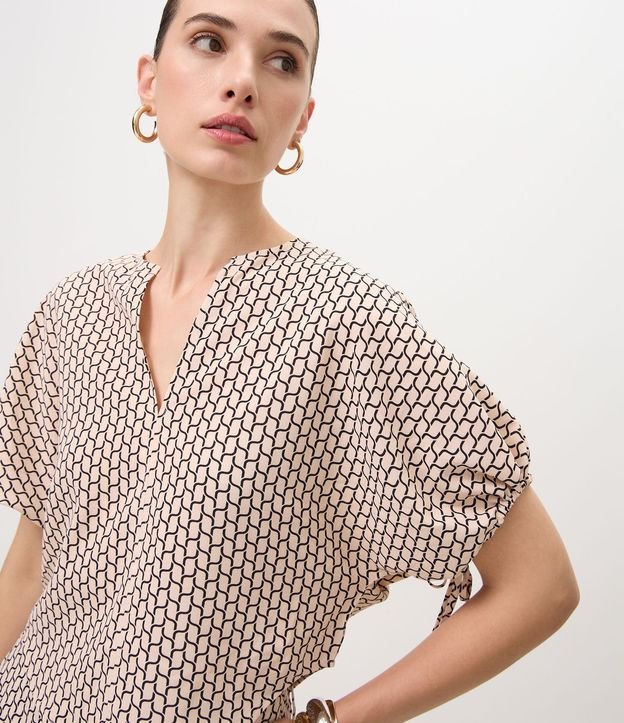 Blusa en Chiffon con Escote V y Colissê en las Mangas 3