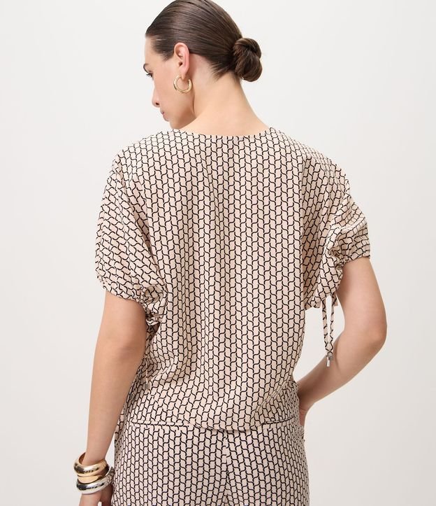 Blusa en Chiffon con Escote V y Colissê en las Mangas 4