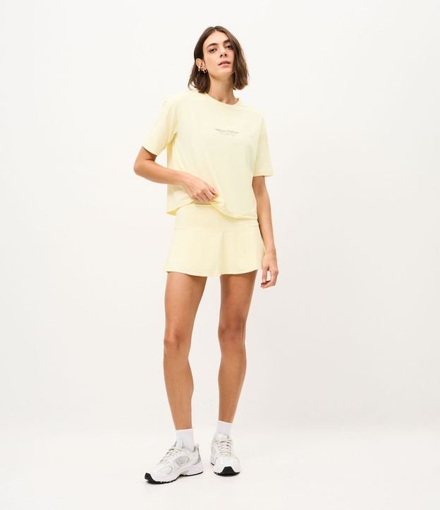 Remera Boxy Deportiva en Microfibra con Lettering 2