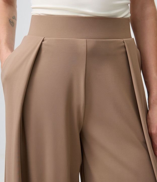 Pantalón Deportiva en Microfibra con Pliegue Delantero 3