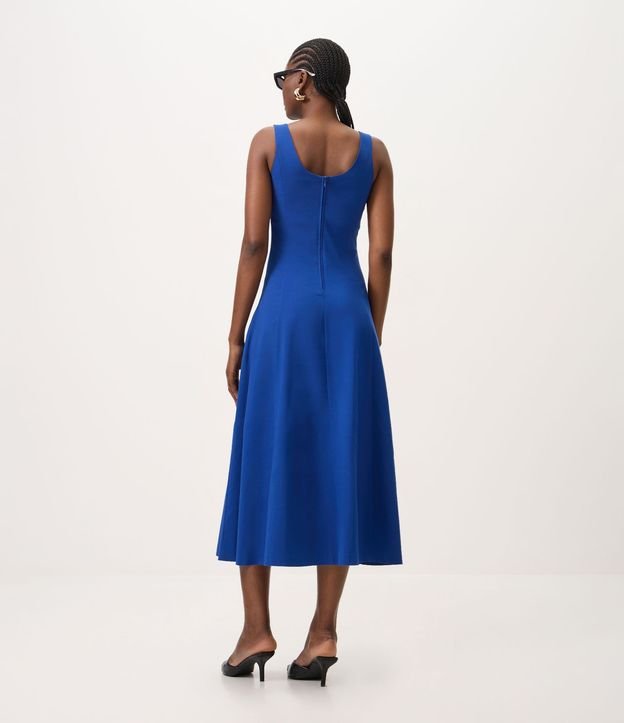 Vestido Evasê Midi en Viscosa con Escote Cuadrado y Recortes 4