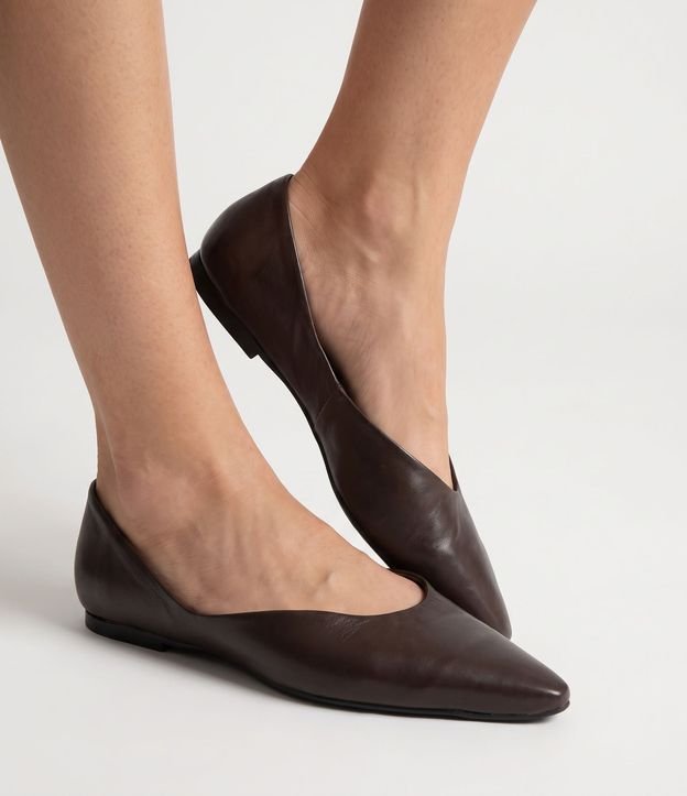 Zapatilla en Cuero con Punta Fina 2
