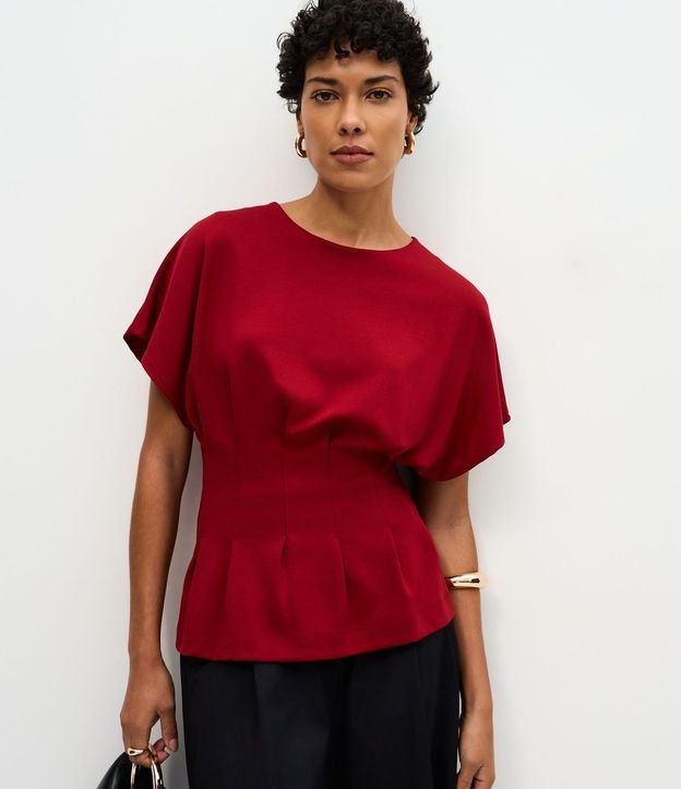 Blusa Peplum Estructurada con Pliegues Delanteros