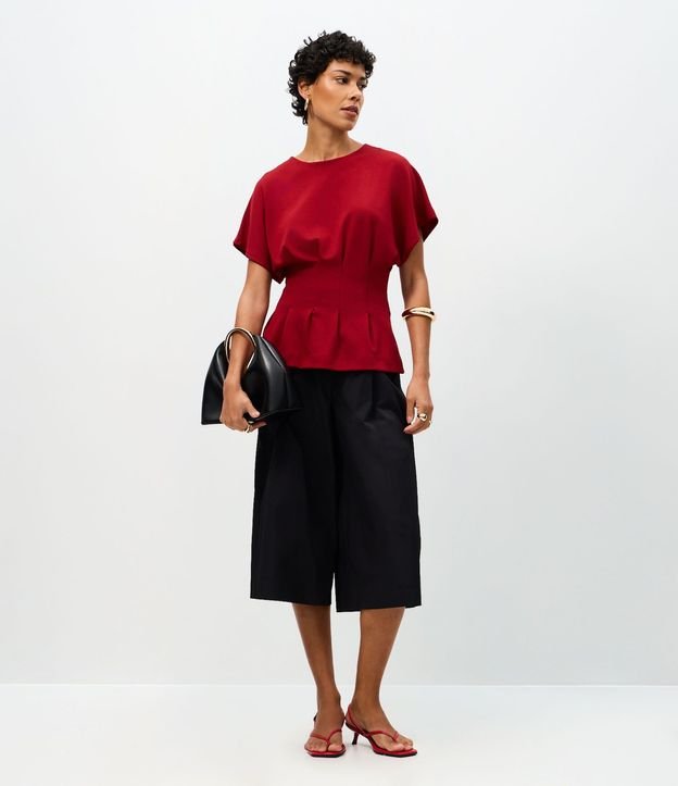 Blusa Peplum Estructurada con Pliegues Delanteros 2