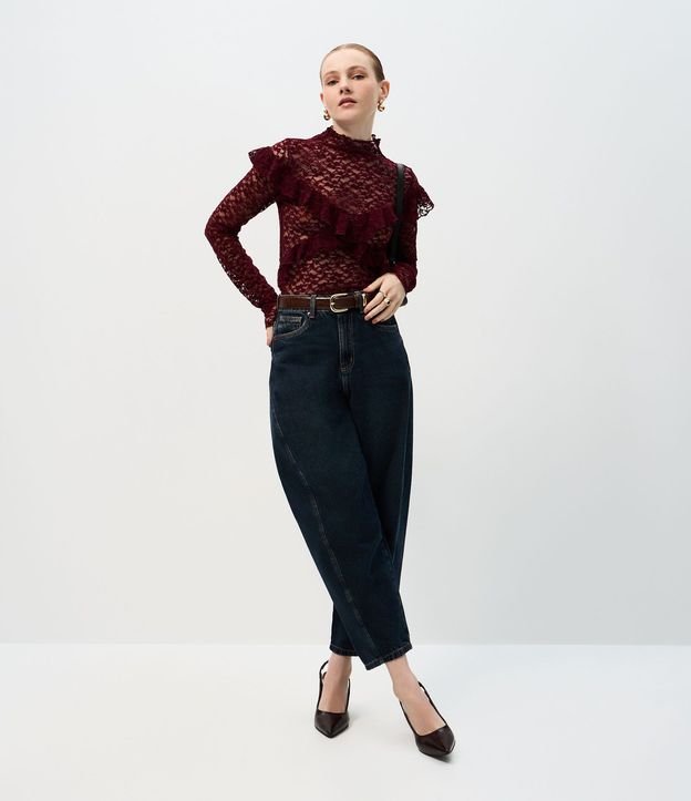 Blusa en Encaje Aterciopelado con Aplicación de Volados 2