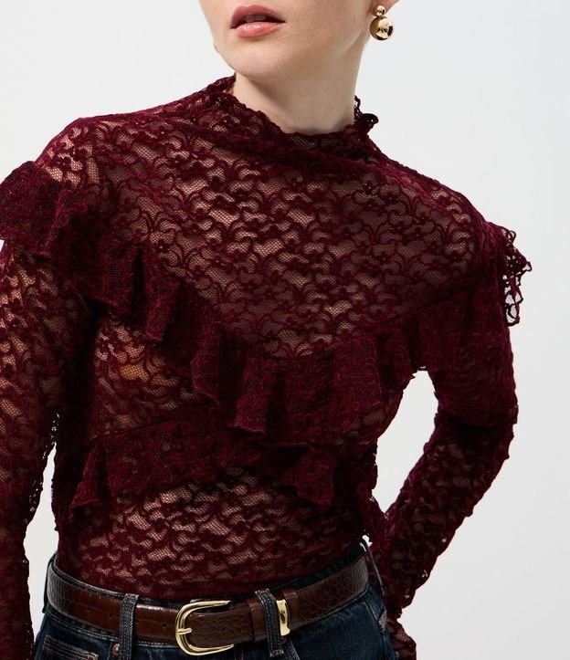 Blusa en Encaje Aterciopelado con Aplicación de Volados 4