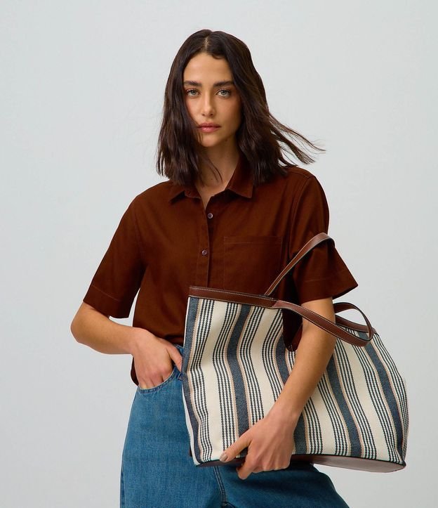 Cartera Shopper en Algodón Rayada con Detalles en PU 7