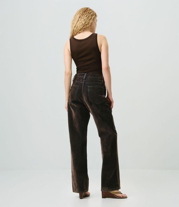 Pantalón Recto Comfort en Jeans con Cintura Alta 4