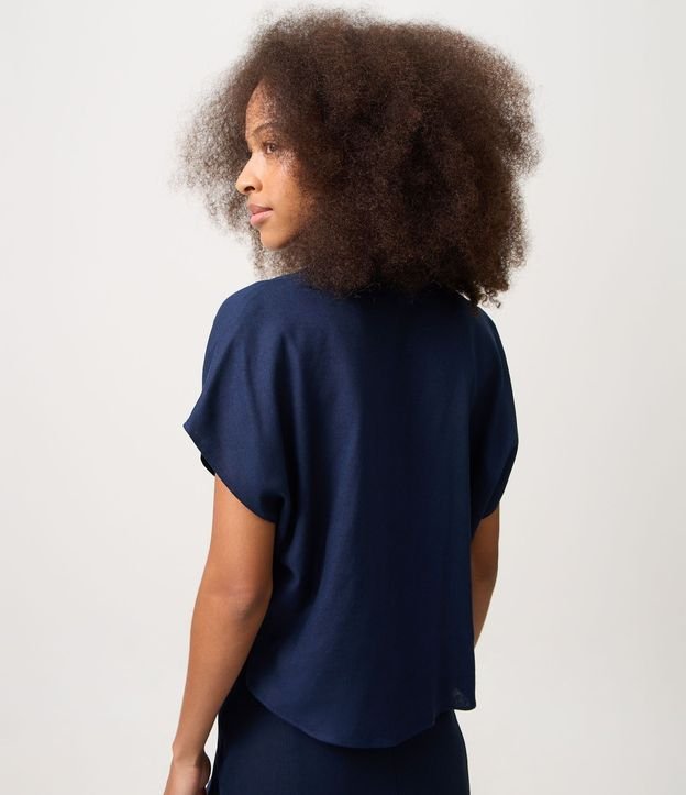 Blusa en Viscolino con Cuello y Sin Sisa 4