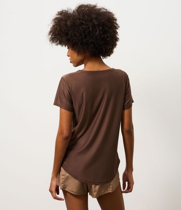 Remera Deportiva en Microfibra con Estampa de Ondas 4