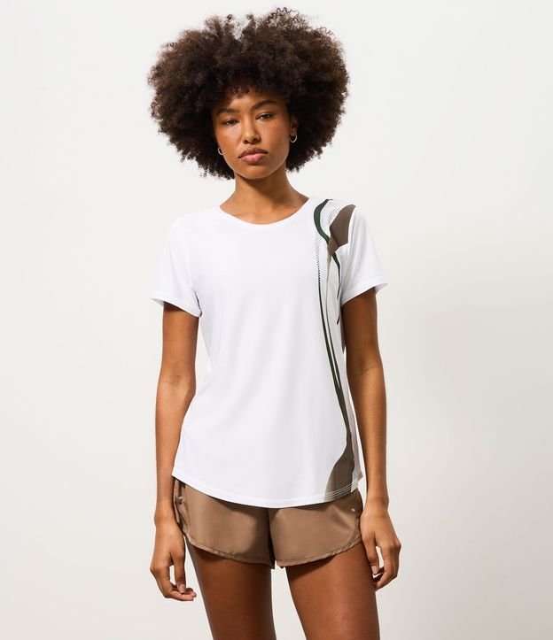 Remera Deportiva en Microfibra con Estampa de Ondas