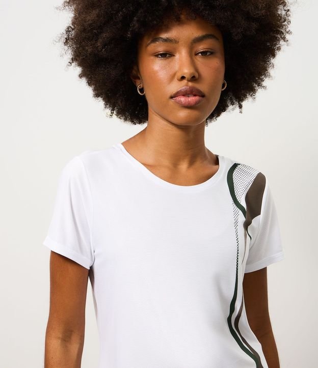 Remera Deportiva en Microfibra con Estampa de Ondas 3