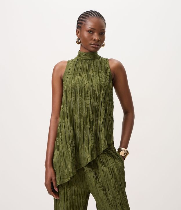 Blusa Alargada con Cuello Halter y Textura Plissada