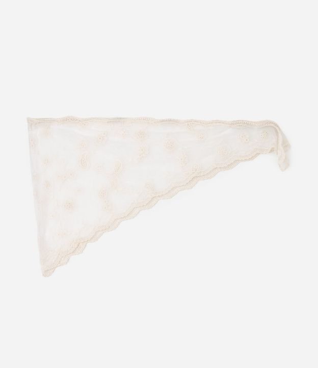 Pañuelo Triangular en Encaje con Bordado y Acabado Ondulado