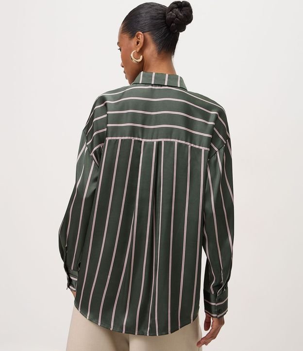 Camisa Satinada Rayada con Corbata 4