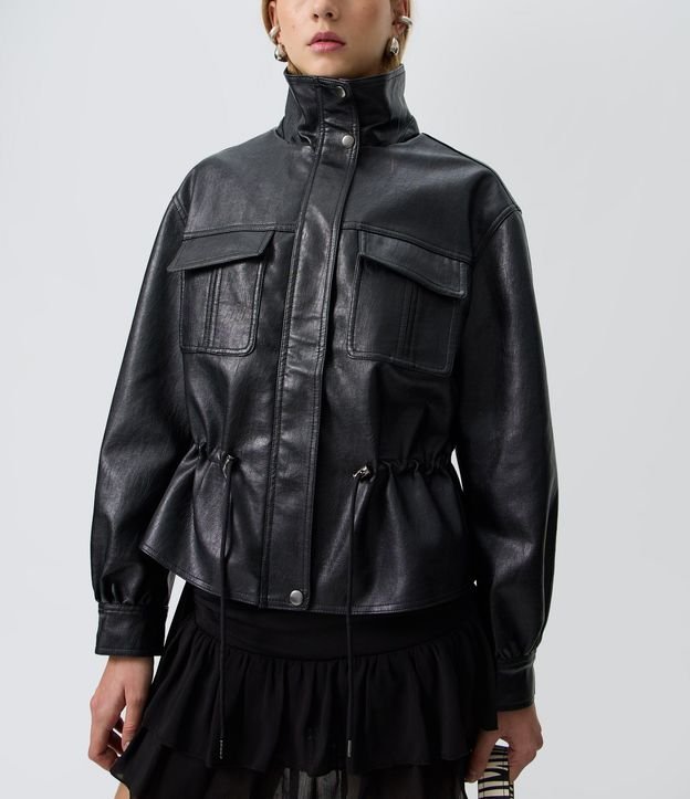 Campera en PU con Cuello Alto y Bolsillos Delanteros 3