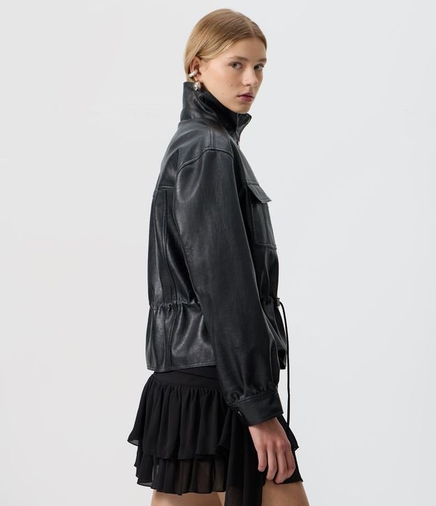 Campera en PU con Cuello Alto y Bolsillos Delanteros 4