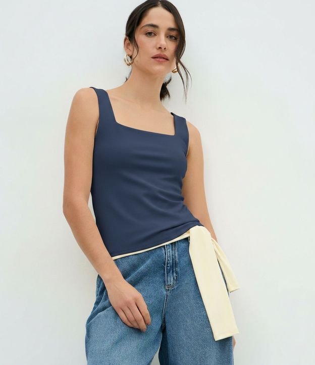 Blusa en Poliamida con Escote Cuadrado
