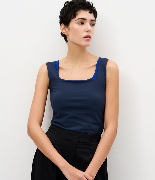 Blusa en Poliamida con Escote Cuadrado