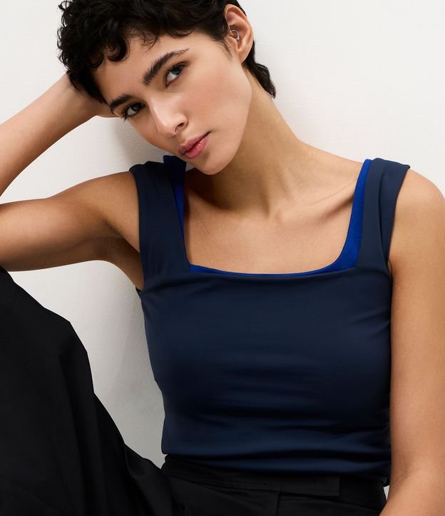 Blusa en Poliamida con Escote Cuadrado 3