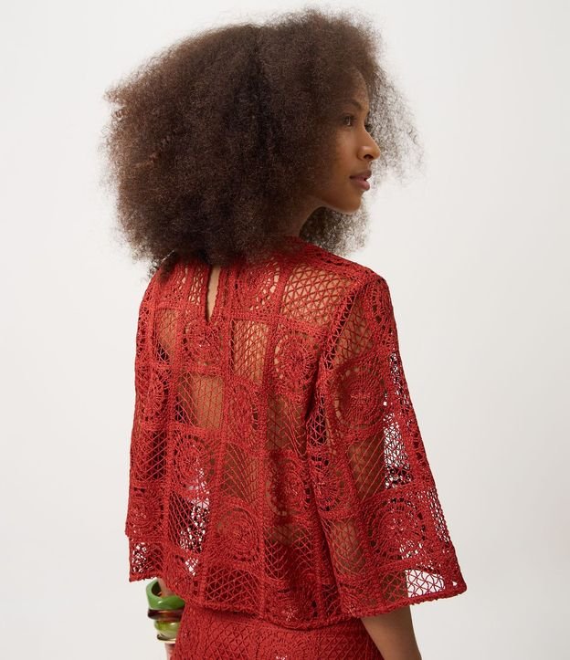 Blusa en Ganchillo con Lentejuelas y Bordado Abstracto 4